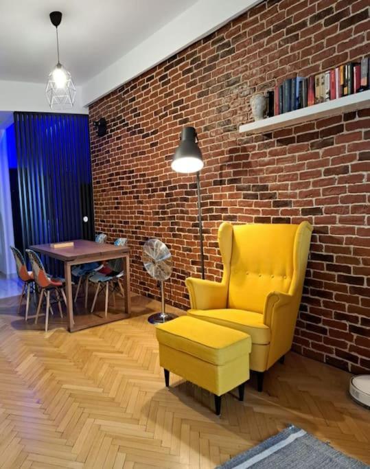 Classy Apartment With Parking In The City Center Букурещ Екстериор снимка