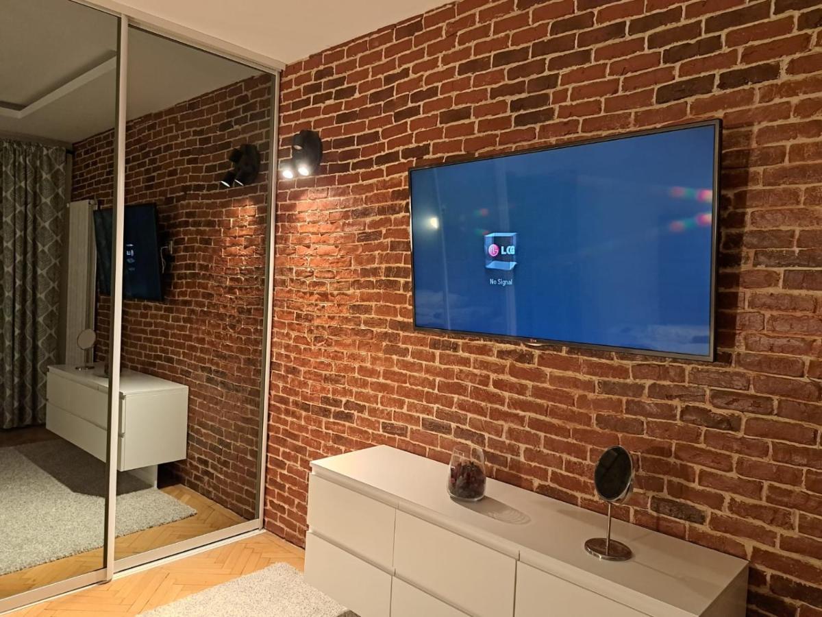 Classy Apartment With Parking In The City Center Букурещ Екстериор снимка