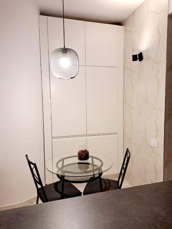 Classy Apartment With Parking In The City Center Букурещ Екстериор снимка