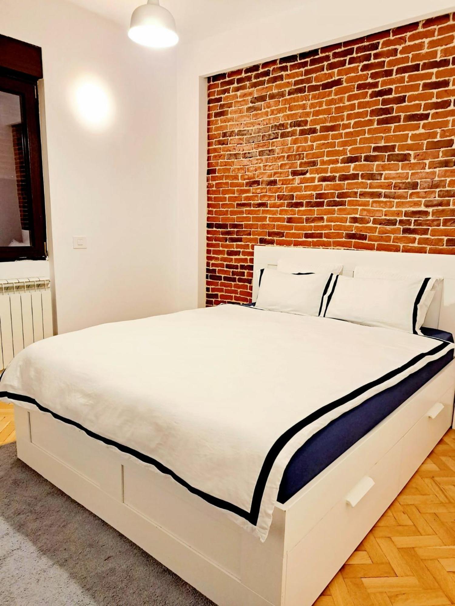 Classy Apartment With Parking In The City Center Букурещ Екстериор снимка